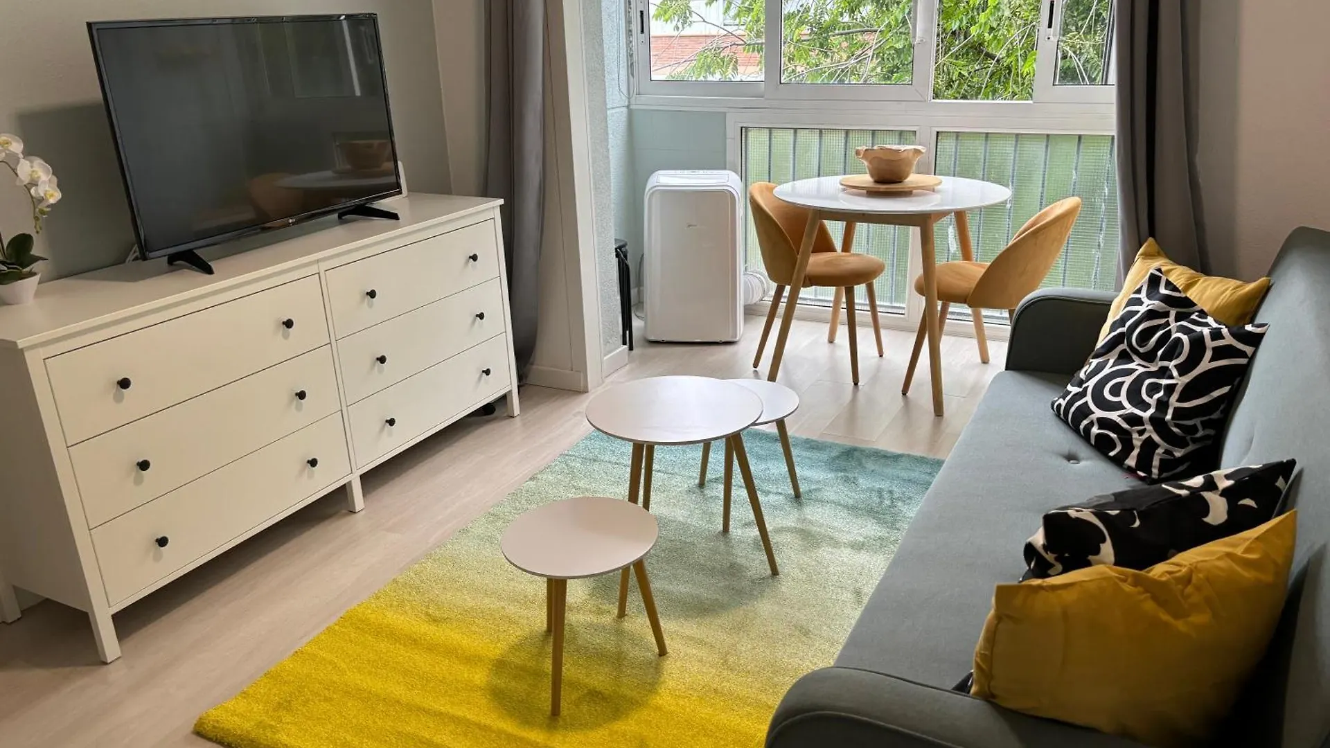 Cosy Apartment By The Sea 罗萨斯